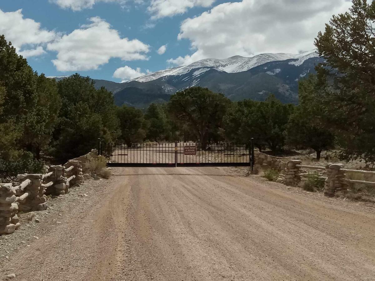1.27 Acres for Sale in Mosca, Colorado