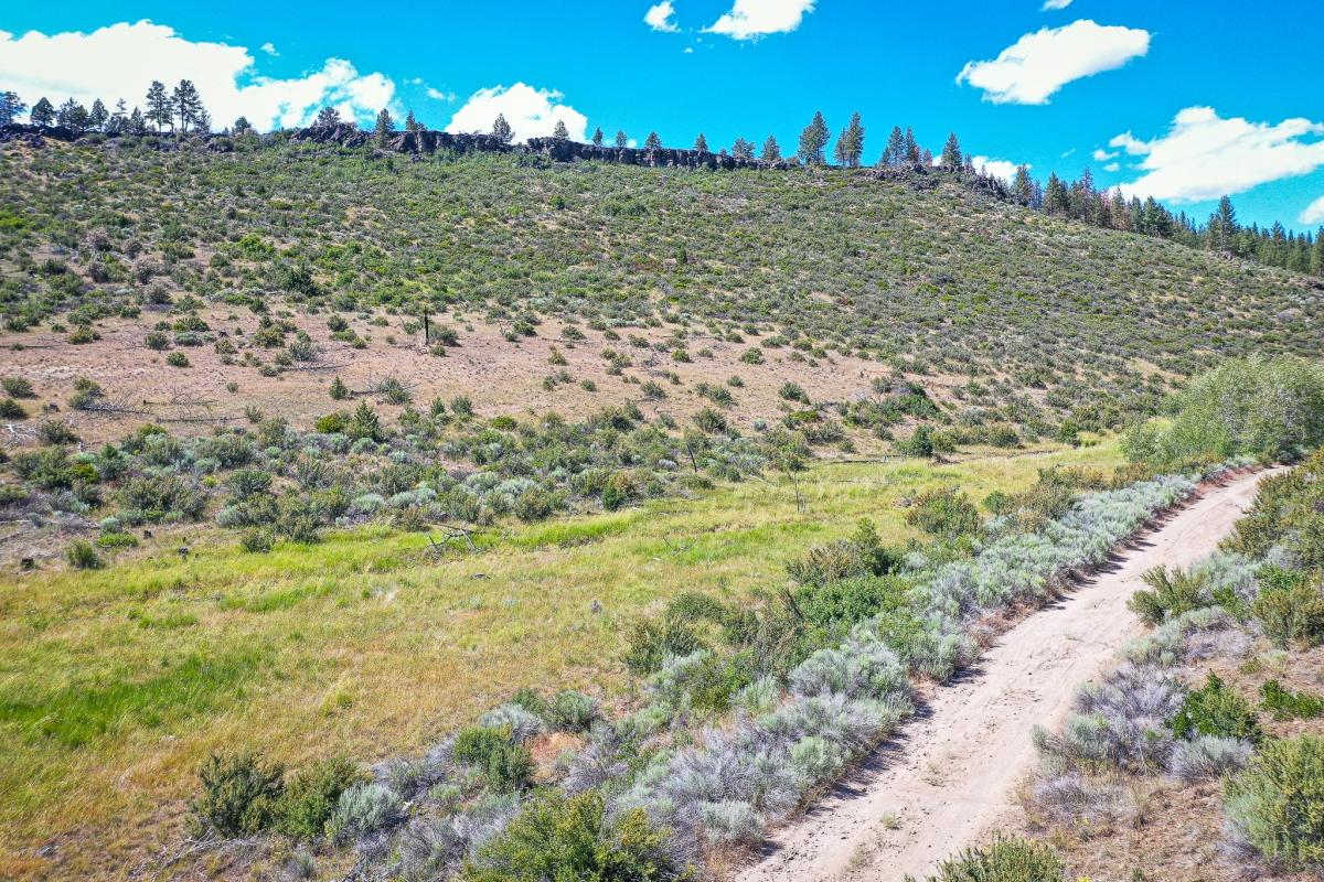 1.54 Acres for Sale in Chiloquin, Oregon