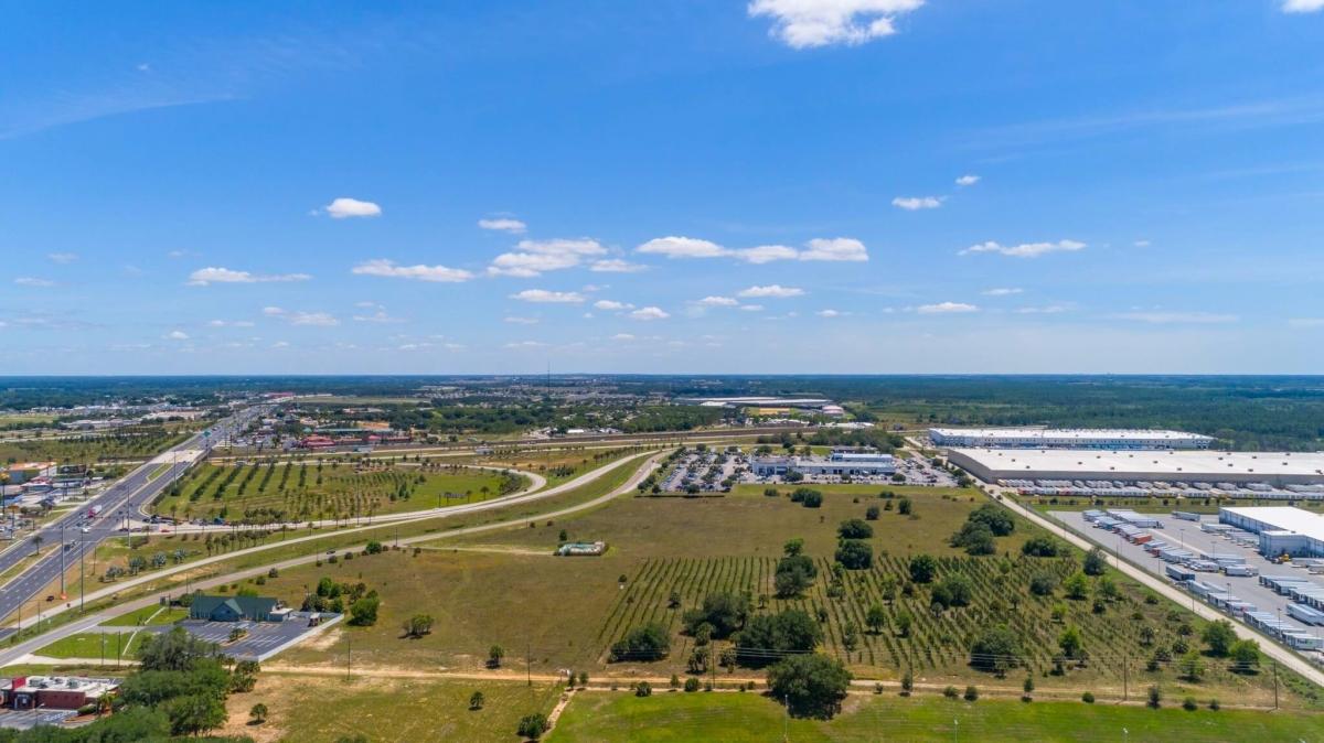 1.25 Acres for Sale in Auburndale, Florida