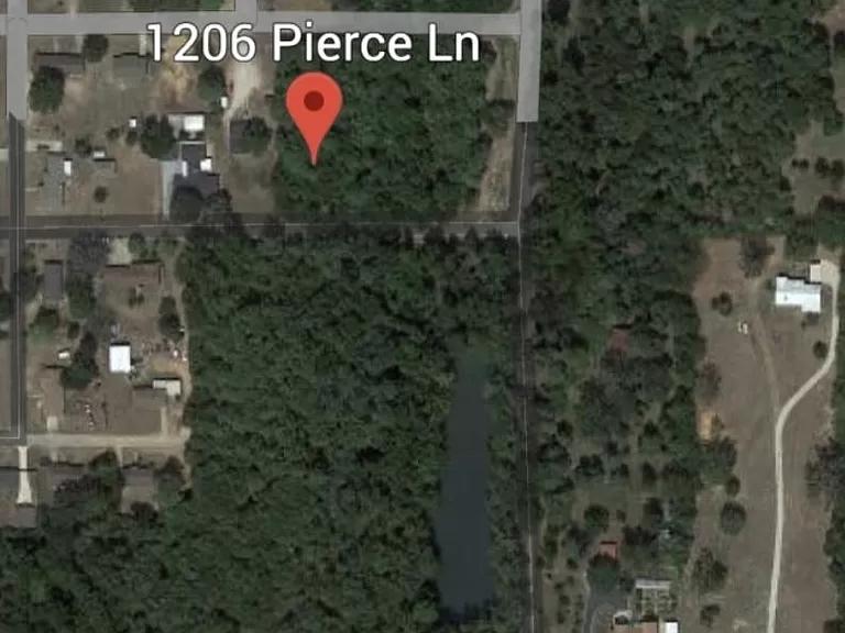 0.36 Acres for Sale in Jacksonville, Texas