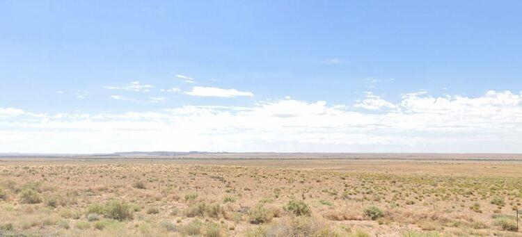 1.25 Acres for Sale in Sun Valley, Arizona