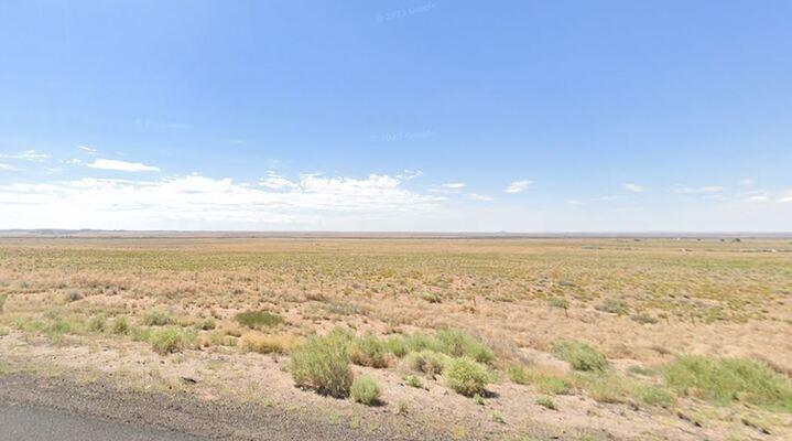 1.25 Acres for Sale in Sun Valley, Arizona