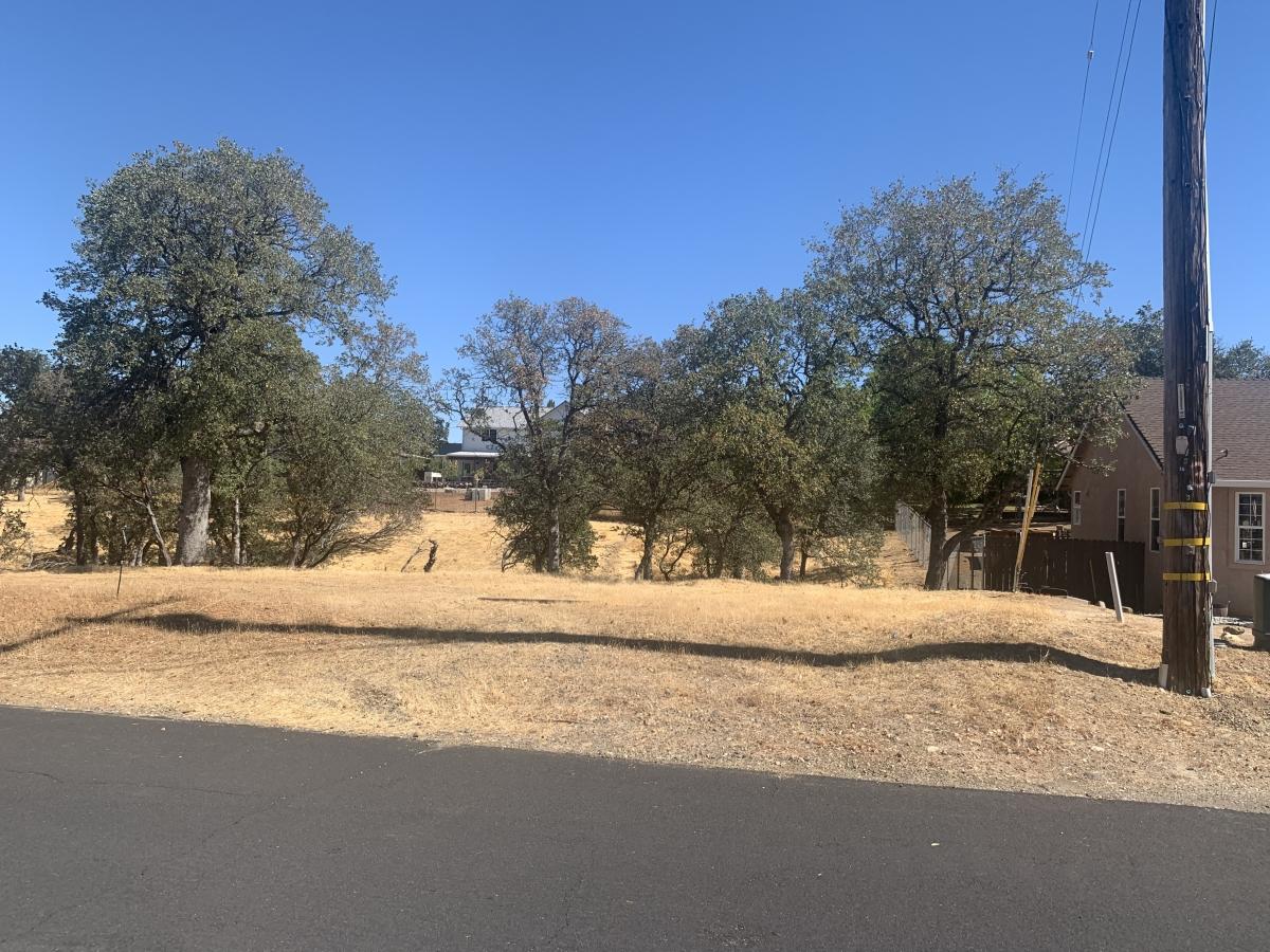 0.24 Acres for Sale in Cottonwood, California