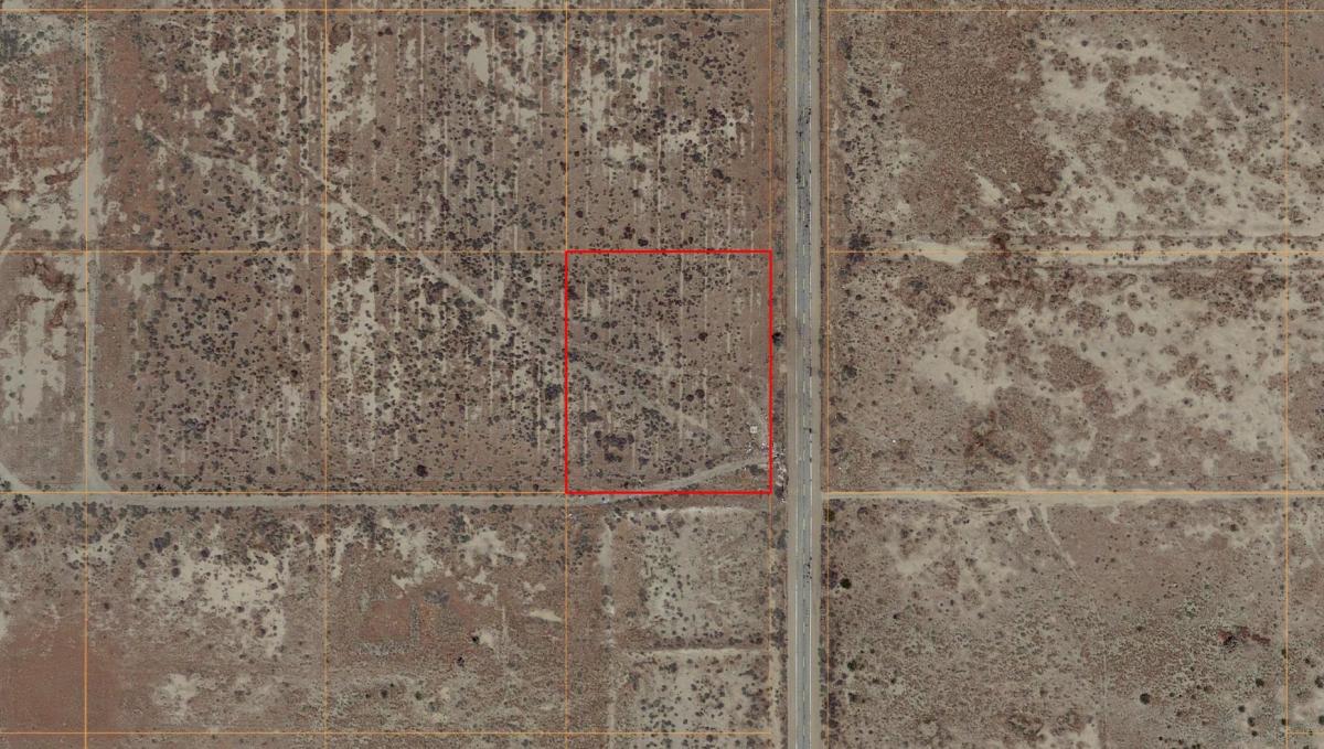 1.4 Acres for Sale in Lancaster, California