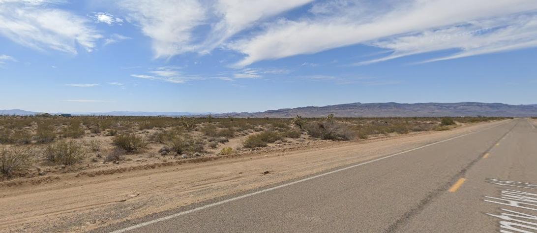 4.7 Acres for Sale in Yucca, Arizona