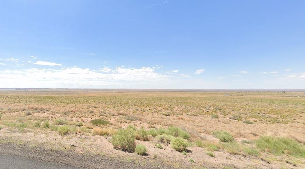 1.25 Acres for Sale in Sun Valley, Arizona