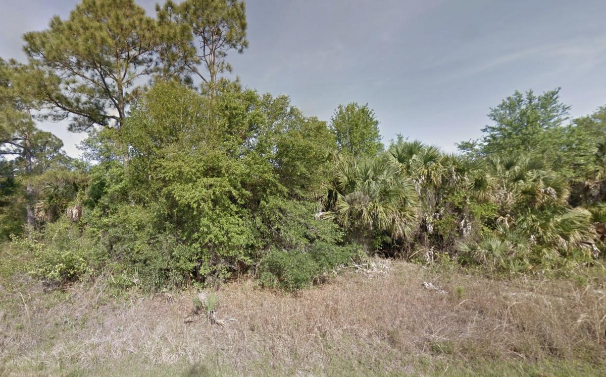 .24 Acres for Sale in North Port, Florida