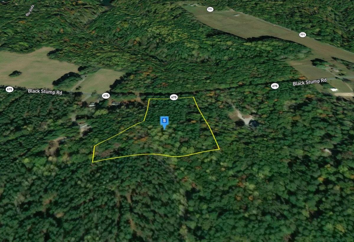 5.76 Acres for Sale in Weems, Virginia