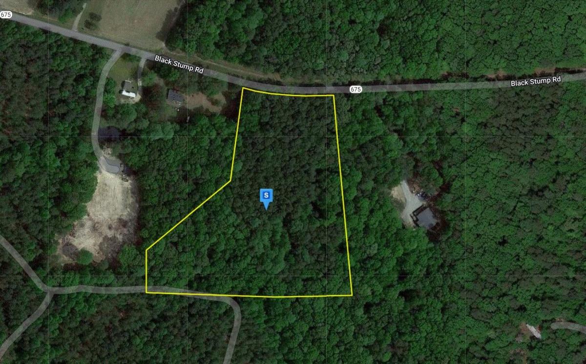 5.76 Acres for Sale in Weems, Virginia
