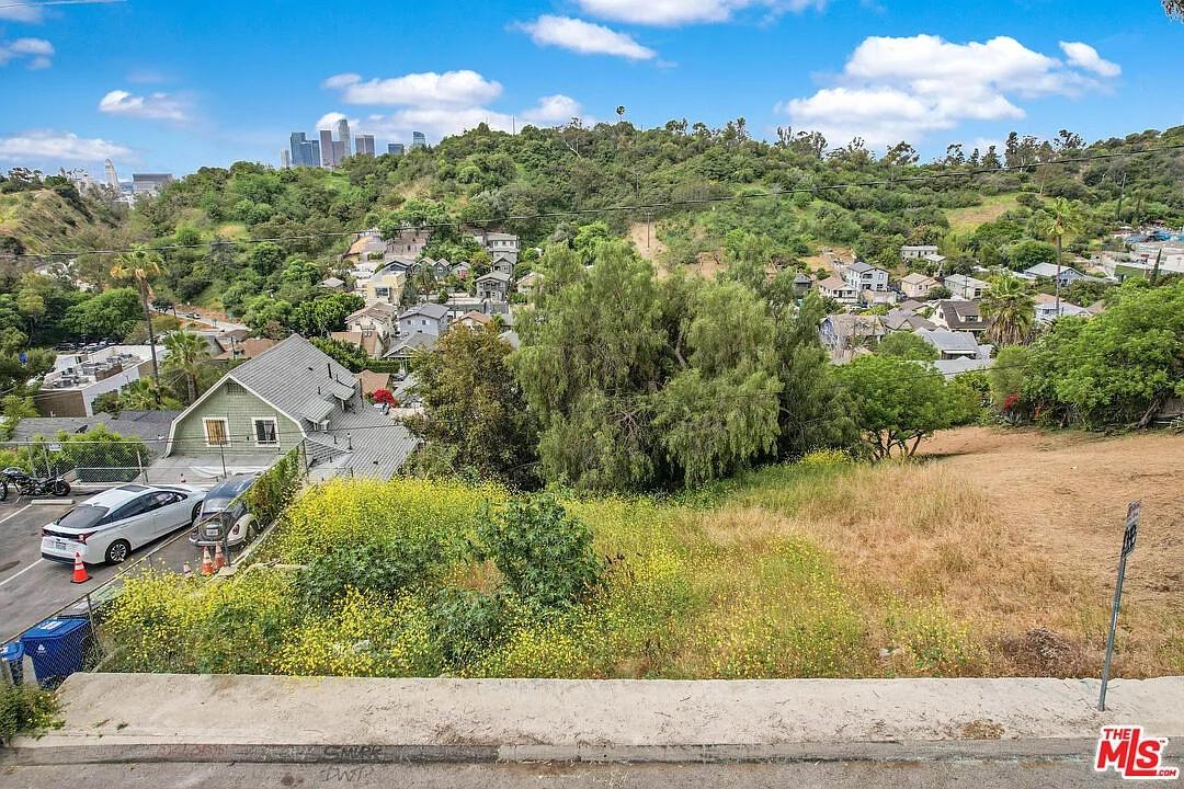 0.11 Acres for Sale in Los Angeles, California
