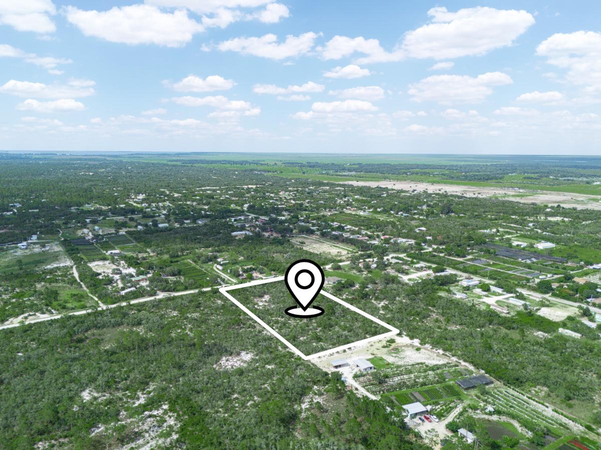 4.8 Acres for Sale in Lake Placid, Florida